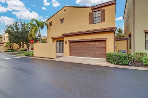 9128 Delano St, Naples, FL 34113-3297