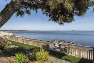 19 Shore Rd, Clinton, CT 06413-2363