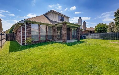 7024 San Antonio Dr, Fort Worth, TX 76131-2846