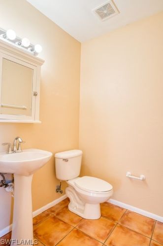 1813 Long Pt Ln, Sanibel FL 33957-2423 exterior