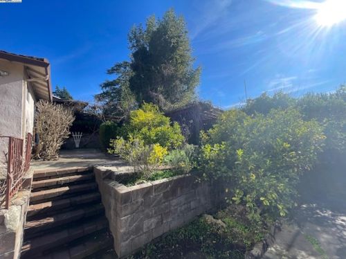 3539 Joaquin Miller Rd, Oakland CA  94602-2649 exterior