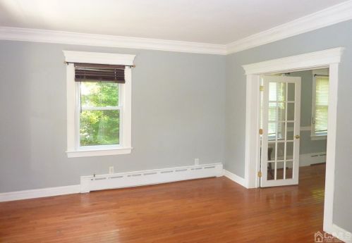 190 Willow St, East Brunswick NJ  08816-3138 exterior