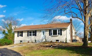 704 Pecan Ave, Slaughter Beach, DE 19963-1324