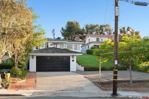 4045 Narragansett Ave, San Diego CA  92107-2618 exterior