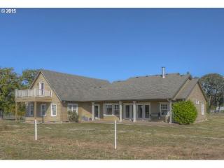 8830 Stapleton Rd, Independence, OR 97351-9512