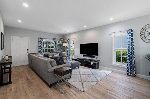 13515 Fountain View Blvd, West Palm Beach, FL 33414-7744