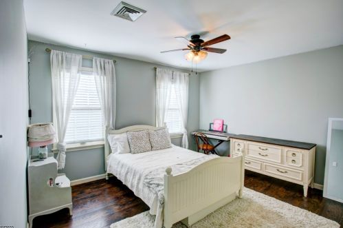 426 Buckhorn Dr, Belvidere NJ  07823-2707 exterior