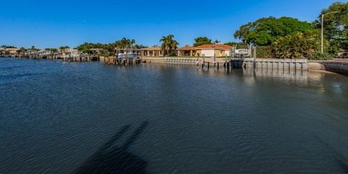 1999 Illinois Ave, Saint Petersburg FL  33703-3421 exterior