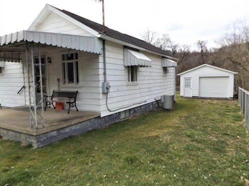 438 Cottage Rd, Smock, PA 15480-2002