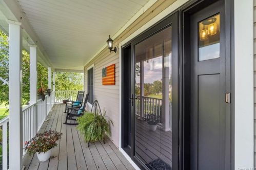 21 Dawn Dr, Westtown, NY 10998-2820