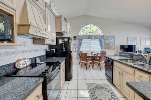 9581 Tavernier Dr, Boca Raton FL  33496-2105 exterior