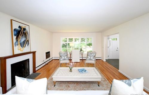 239 Rocks Rd, Norwalk CT  06851-1117 exterior