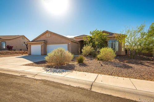 2826 Quail Song Ln, Bullhead City, AZ 86429-5912