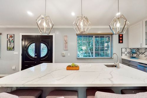 16931 Hart St, Van Nuys CA 91406-4507 exterior