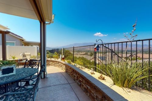 382 Prospect Park, Beaumont CA  92223-3404 exterior