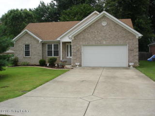 2413 Fluhr Ln, Louisville, KY 40216-1719