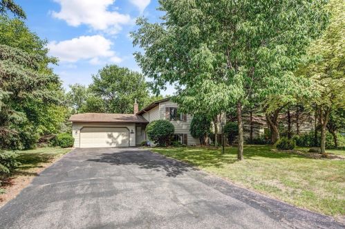 3989 Goodwin Ave, Saint Paul, MN 55128-2802