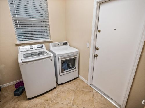 7217 Jaffery Ct, Orlando FL  32835-6158 exterior