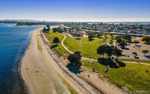 3802 Crown Pt Dr, San Diego CA 92109-6711 exterior