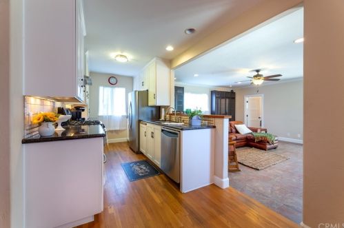 2850 Foreman Ave, Long Beach CA  90815-1112 exterior