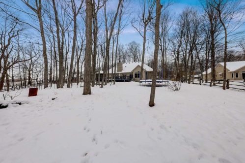 1947 Southwood Trl, West Bend WI  53090-8971 exterior