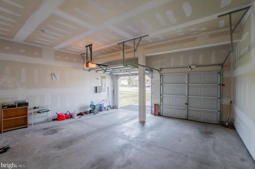 2054 Canyon Creek Rd, Gilbertsville PA  19525-7000 exterior