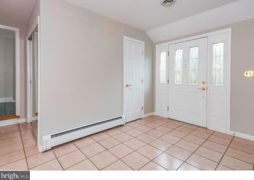 492 Princeton Kingston Rd, Princeton NJ  08540-4057 exterior