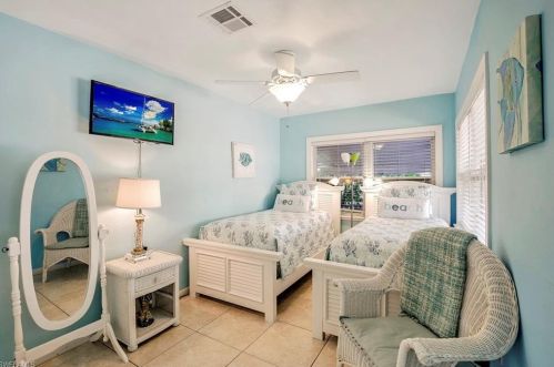 228 Fairweather Ln, Fort Myers Beach FL  33931-3227 exterior