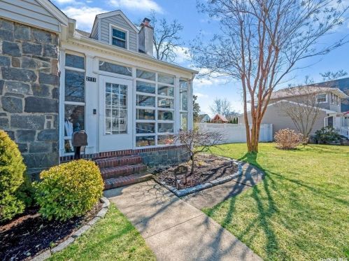 2111 Cypress St, North Wantagh, NY 11793-4236