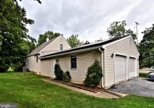 325 Lewis Rd, Limerick PA 19468-1510 exterior