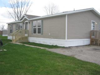 30 Meadows, Nappanee IN  46550-1706 exterior