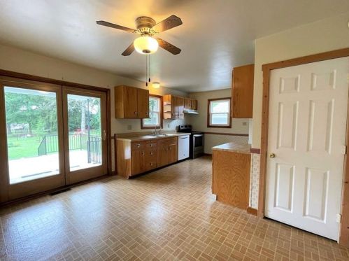 1517 Latrobe St, Latrobe PA 15650-2612 exterior