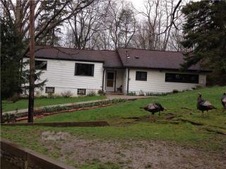 1145 Saxonburg Blvd, Glenshaw, PA 15116-3213
