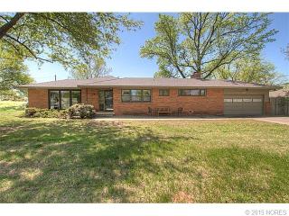 4174 43rd St, Tulsa, OK 74107-6216