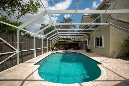 1122 195 Ave, Hollywood FL 33029-3272 exterior