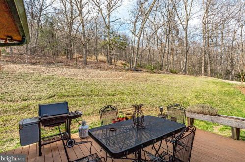 3714 Mountain Rd, Haymarket VA  20169-1739 exterior