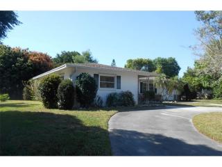 3708 Thornton Pl, Sarasota, FL 34239-7042