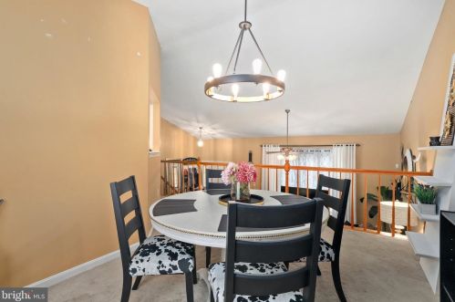 5344 Satterfield Dr, Woodbridge VA  22193-3408 exterior