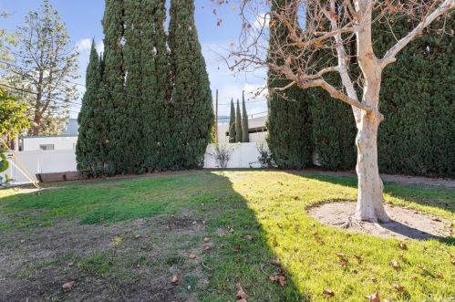 1052 Palmyra Ave, Orange CA  92866-2423 exterior