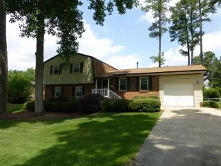 4005 Pin Oak Rd, Raleigh, NC 27604-4718