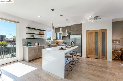2817 8th St, Berkeley CA  94710-2706 exterior