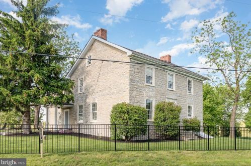 101 Mount Rock Rd, North Newton, PA 17241-8916