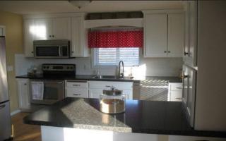 2104 Laurel Pt, Manhattan KS  66503-2121 exterior