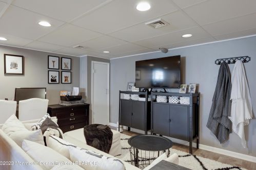 162 Borden Rd, Middletown NJ  07748-3050 exterior