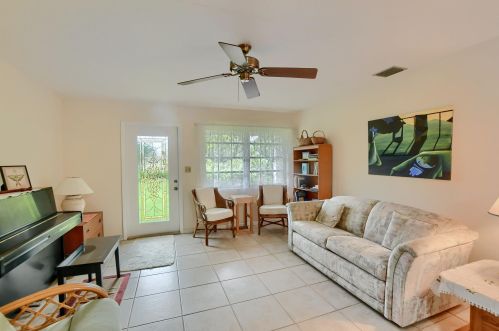 245 45th St, Boca Raton, FL 33431-4113