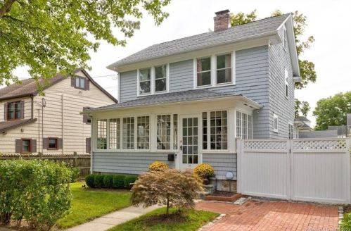 14 Grandview Ave, Stamford, CT 06905-4803