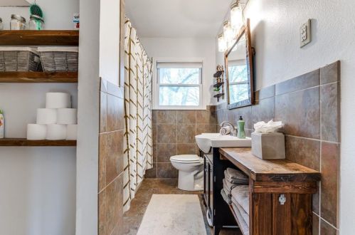 2213 Tierney Rd, Fort Worth TX  76112-3843 exterior