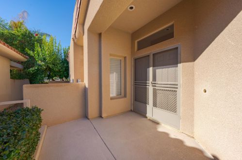 94 Kavenish Dr, Rancho Mirage CA  92270-3247 exterior