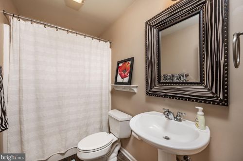 117 Riverside Dr, Bybee VA  22963-2020 exterior