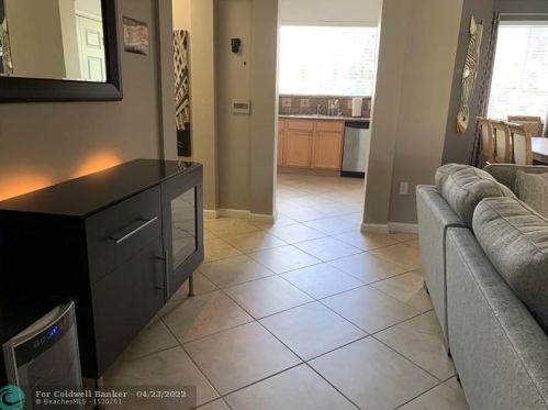 2930 Greenleaf Cir, Boynton Beach, FL 33426-8663